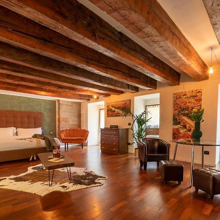 Aurelia Luxury - Piazza Delle Erbe Hotel Verona Ngoại thất bức ảnh