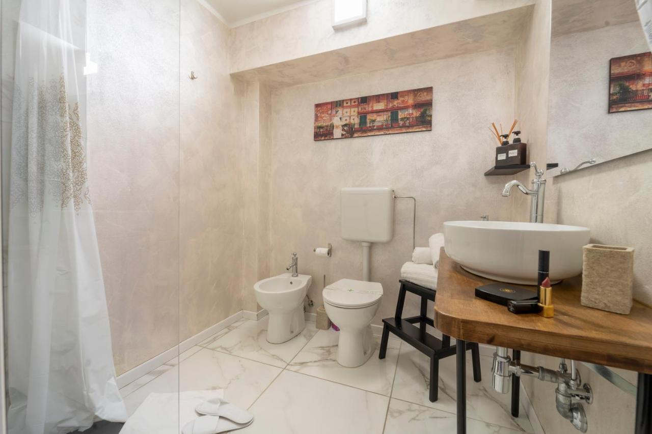 Aurelia Luxury - Piazza Delle Erbe Hotel Verona Ngoại thất bức ảnh